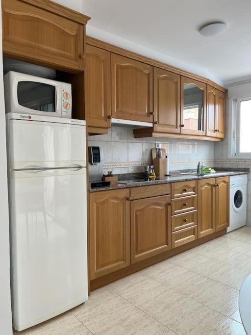 Bonito Piso Al Lado Del Mar! Apartment La Mariña Exterior foto
